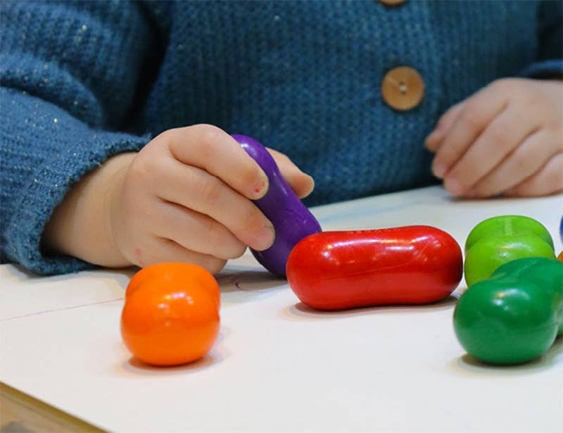 [Pre-Sale] Goober - Peanut Crayons